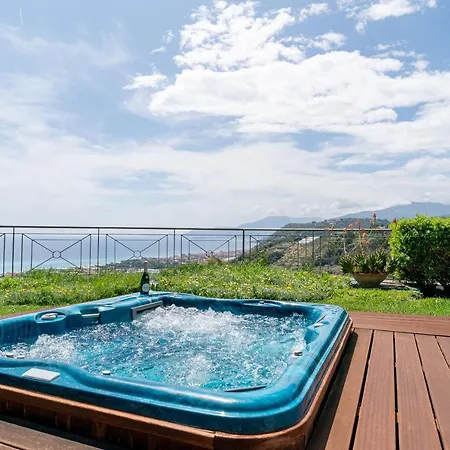 Villa With Sea View Jacuzzi Vallecrosia