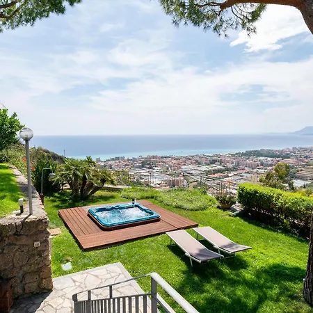 With Sea View Jacuzzi *