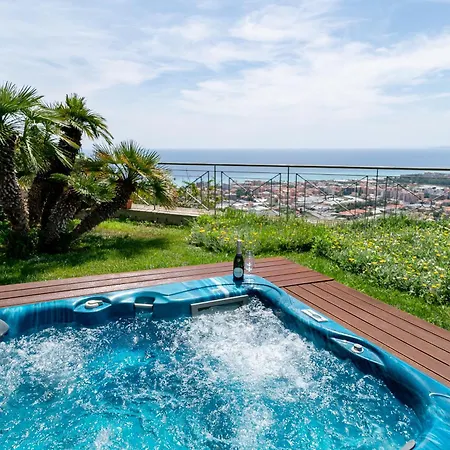 With Sea View Jacuzzi *